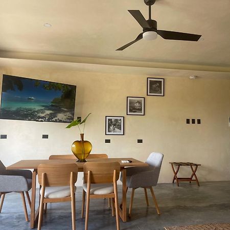 โรงแรมคาซาบาร์บารา Isla Holbox ภายนอก รูปภาพ